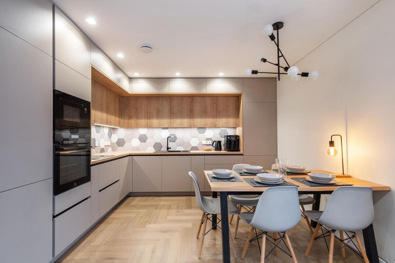 3 Bedroom Apart/24H Self Check In/Free Parking/Up To 6 People/ วิลนีอุส ภายนอก รูปภาพ