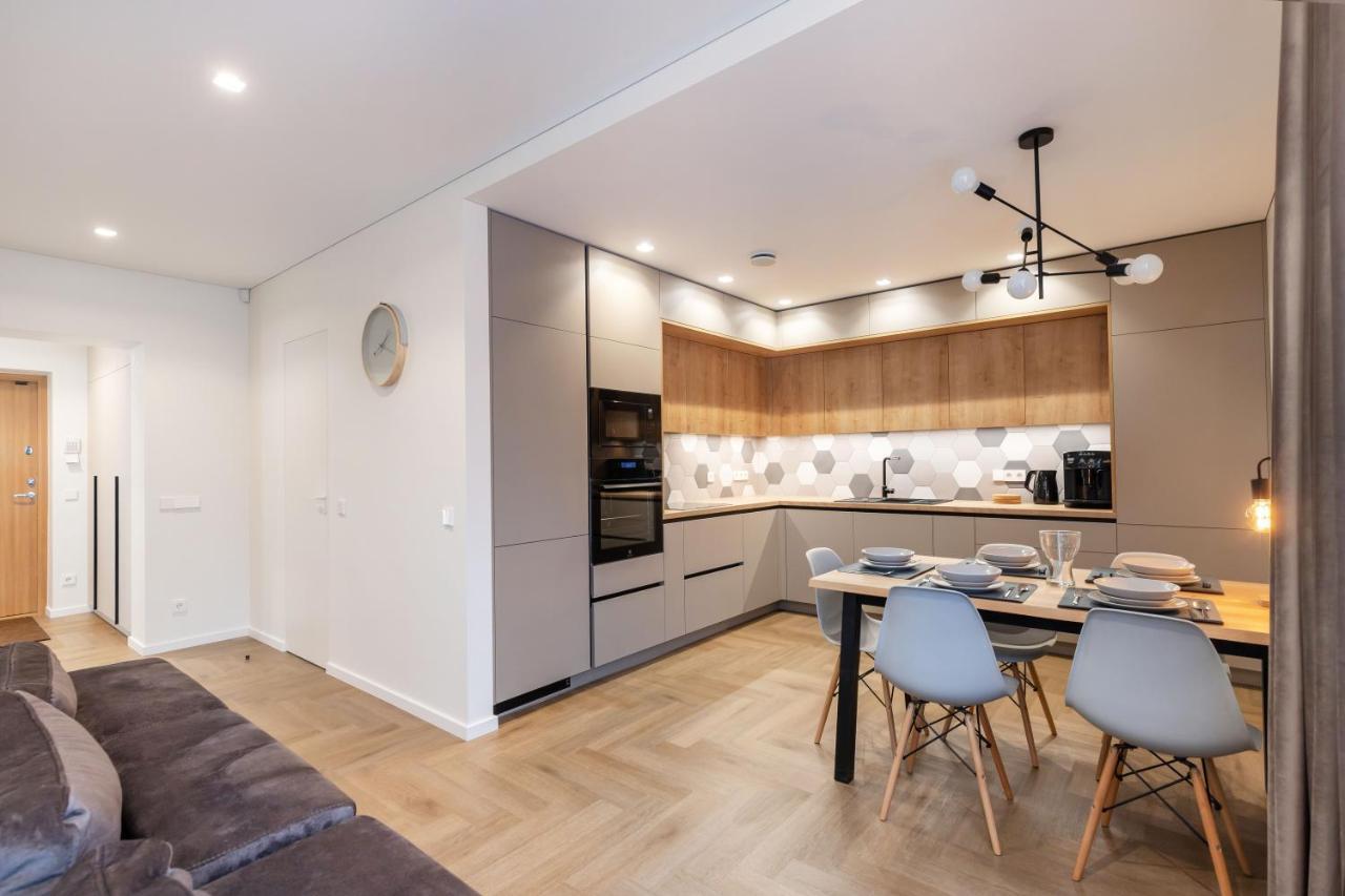 3 Bedroom Apart/24H Self Check In/Free Parking/Up To 6 People/ วิลนีอุส ภายนอก รูปภาพ